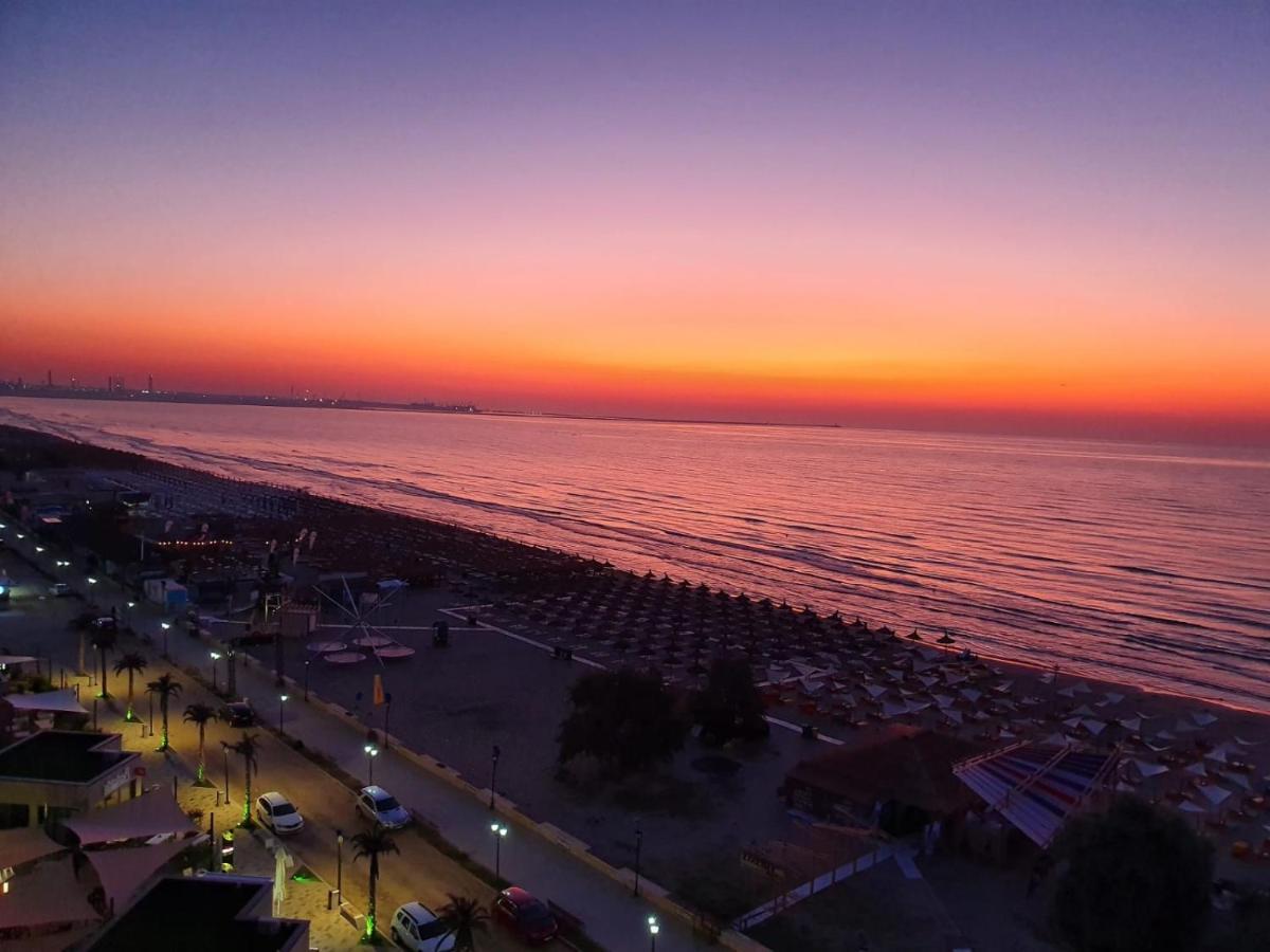 Excentric Apartament & Sea View By Alezzi Năvodari Esterno foto
